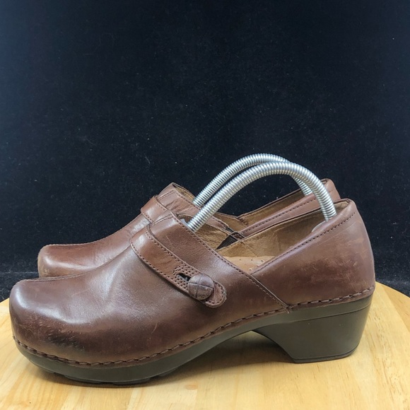 Dansko SOLSTICE Brown Leather Button Strap Professional Clogs Sz 41 / 10.5-11 - Picture 5 of 9
